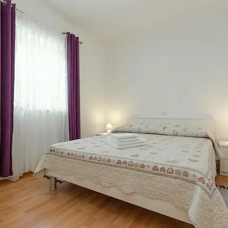 Koraca B4 דירה Kirmenjak