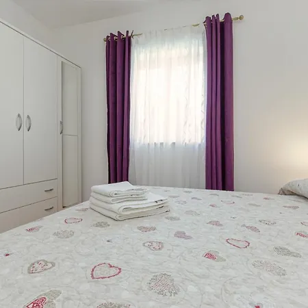 Koraca B4 *
